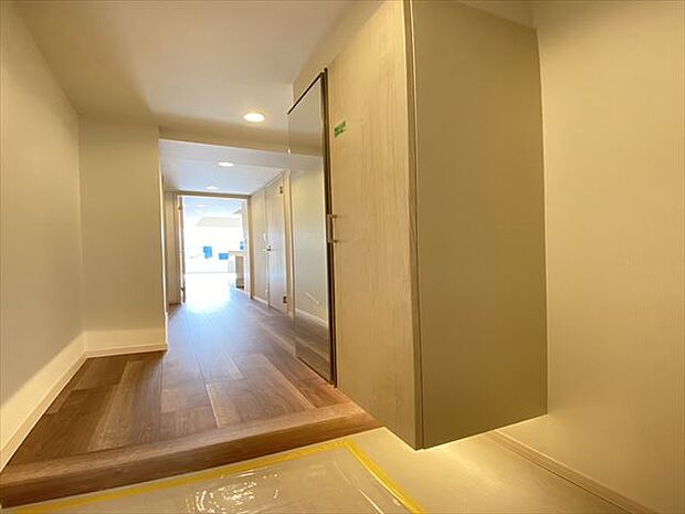 デザイン性を持つ玄関は、安らぎに満ちた生活空間を予感させてくれます。