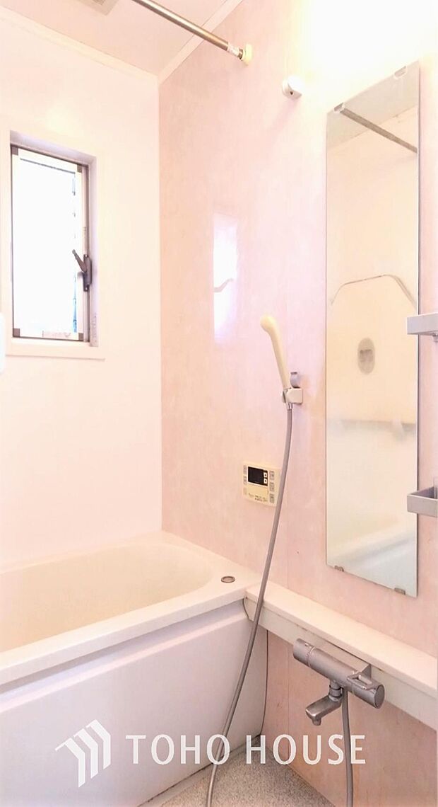 「一日の疲れをリフレッシュ。快適バスルーム。」癒しの空間バスルームです。