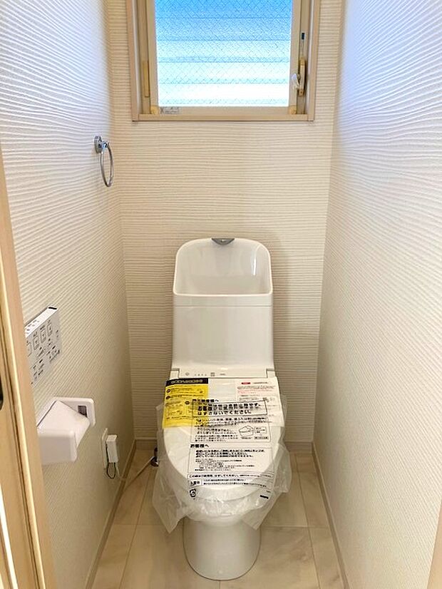 ２階トイレ　温水洗浄付便座新規交換