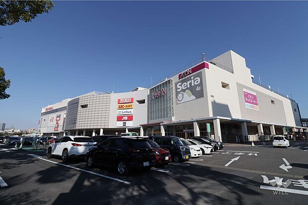 『イオンモール熱田』は「イオン熱田店」を中心とした、ショッピングモールです。国道22号線が近く、車でのアクセスが便利です。