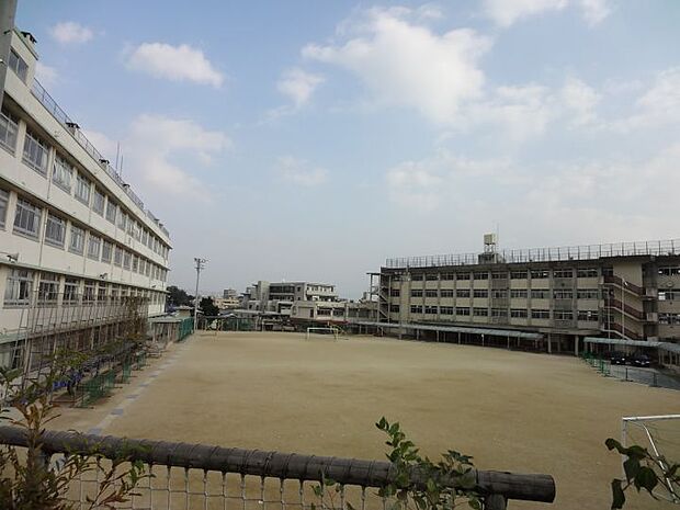 【小学校】古田小学校まで555ｍ