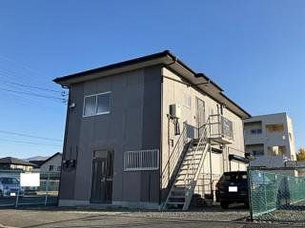 甲府市大里町(2LDK)の外観