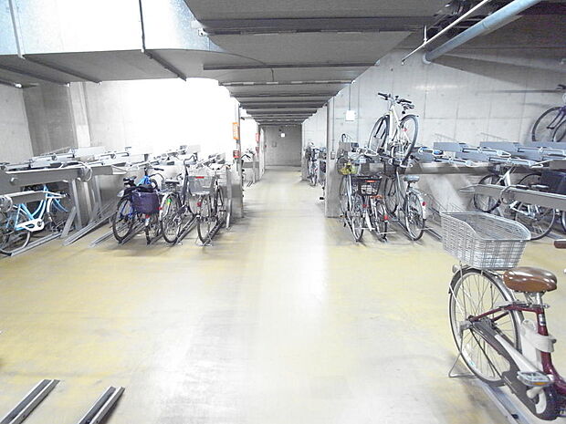 地下駐輪場は雨風から大事な自転車を守れます
