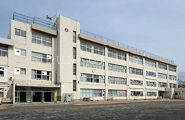 八王子市立第一小学校 徒歩8分。 600m