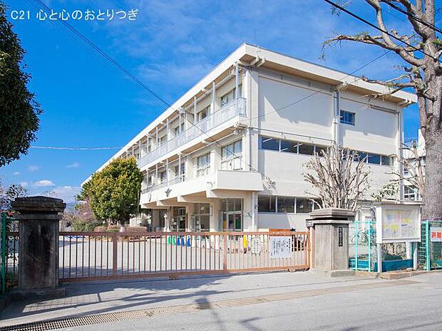 座間市立座間小学校　749ｍ