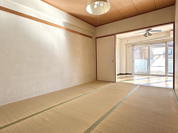 一部屋あると便利な和室はごろんとしたい時にも活躍しますね