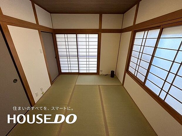 6帖の和室は、2ヶ所に窓があり、明るく過ごしやすいお部屋となっております♪