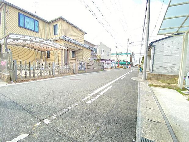 名鉄バス「小沢」停まで徒歩約2分！稲沢駅や国府宮駅まで直通です◎