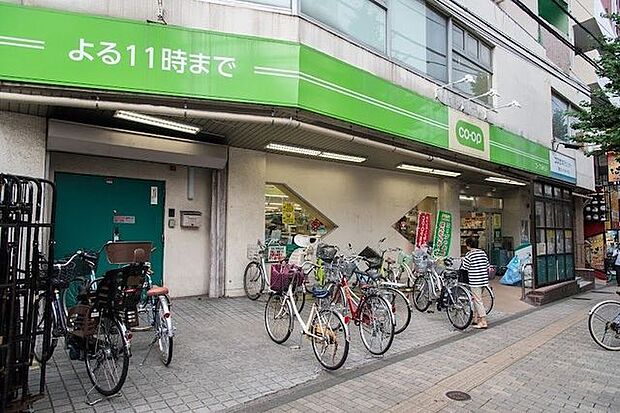 コープ白山店 徒歩3分。 190m