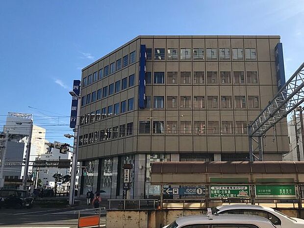 四国銀行本店 270m