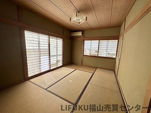 6畳の和室はゆったりと落ち着いた雰囲気で、静かなくつろぎのひと時をお過ごしいただけます。