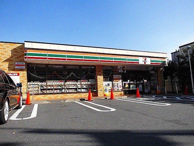 セブンイレブン世田谷経堂3丁目店セブンイレブン世田谷経堂3丁目店 610m