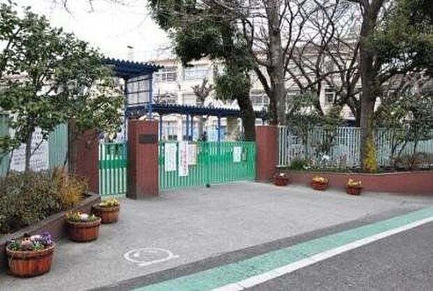 世田谷区立砧小学校世田谷区立砧小学校 570m