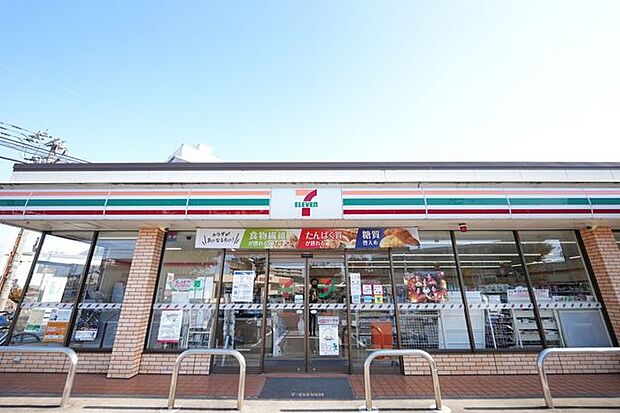 セブンイレブン金沢西泉2丁目店 830m