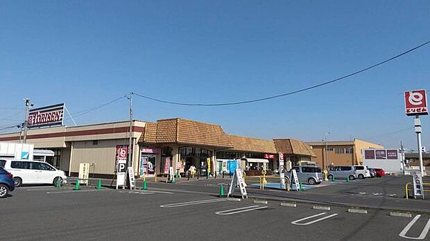 とりせん結城店とりせん結城店国道50号線沿いにあり便利なスーパーマーケットです 1500m
