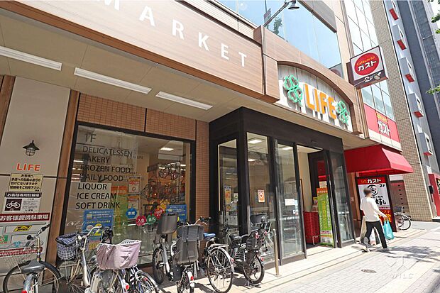 ライフ(幡ヶ谷店)の外観