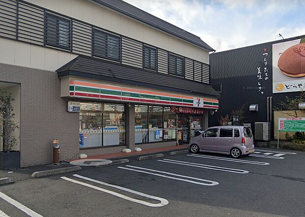セブン-イレブン 小田原本町店まで約270m（徒歩4分）