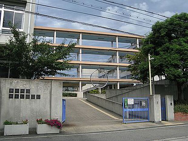 【中学校】豊中市立第十七中学校まで1044ｍ