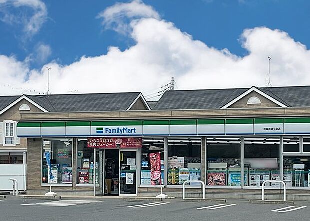 ファミリーマート神栖平泉店（1800m）