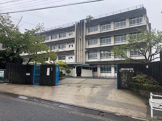 【小学校】日浦小学校まで629ｍ