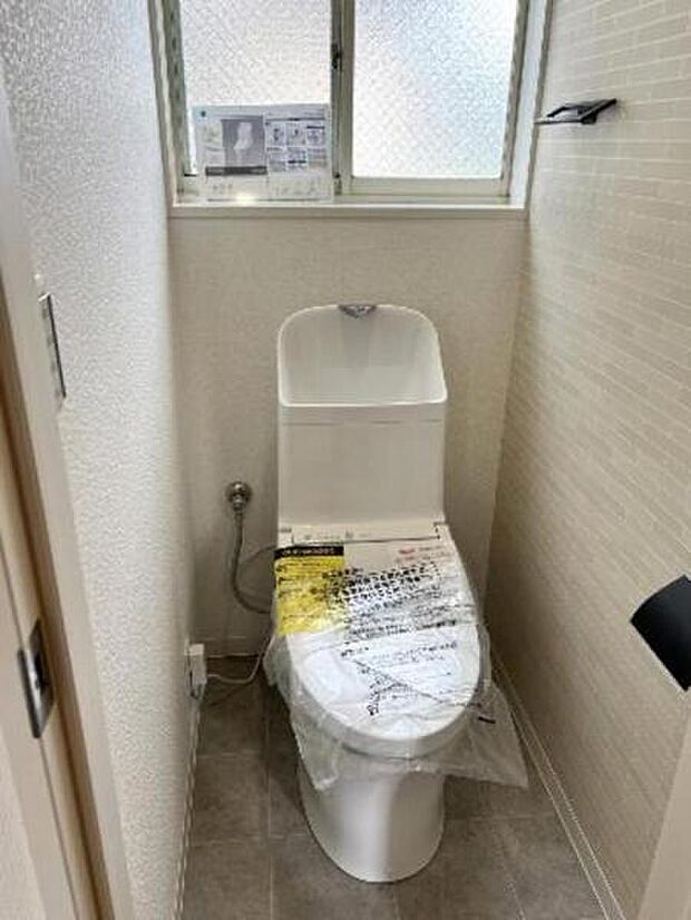 各階にトイレがあるので、朝の忙しい時間帯もご家族がスムーズに準備できますね。