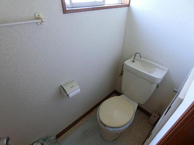 各階にトイレがございますので、朝の忙しい時間帯もスムーズにご準備頂けます。