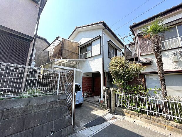 公園や緑地の近い閑静な住宅街に佇む中古戸建♪