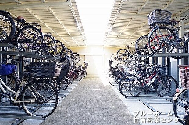 屋根付きの自転車駐輪場がございます！