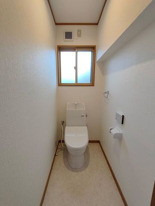 新品に交換されたトイレ。各階トイレあります。