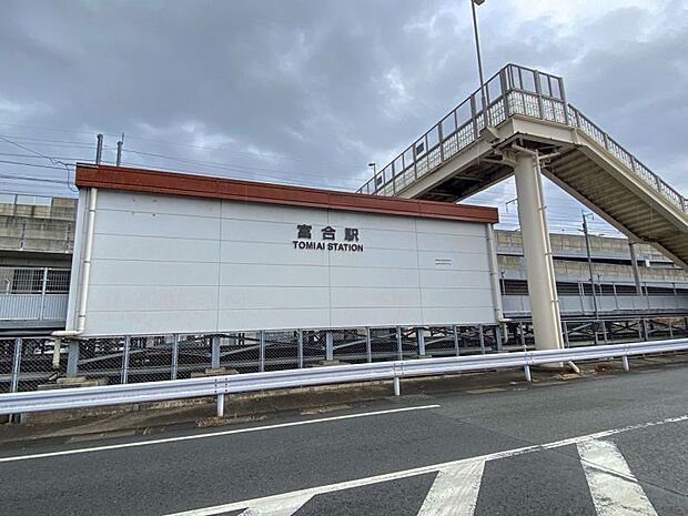 富合駅まで約350ｍ　宇土駅から三角線に入る「あまくさみすみ線」の系統も乗り入れており、利用が可能です。