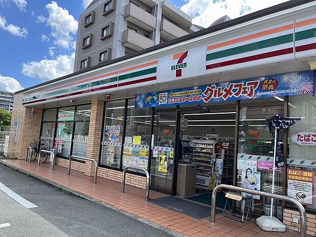 セブンイレブン 春日惣利店24時間営業です！ 650m