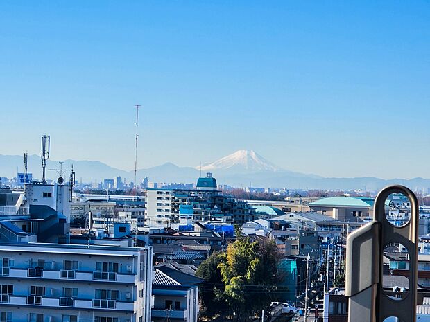 眺望や窓からの景色が良いと、家で過ごす時間も快適です。