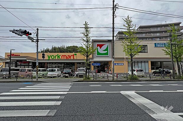ヨークマート(川崎野川店)の外観