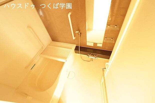 足も延ばしてゆったり1日の疲れも癒される空間♪浴室暖房換気乾燥機付きです。