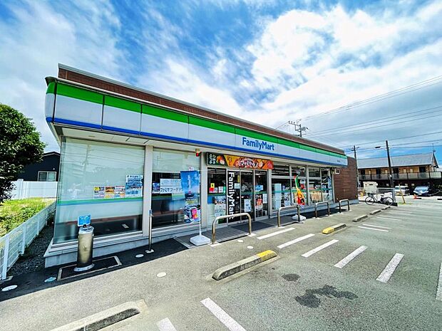 ファミリーマート 長泉鮎壺店まで約160m（徒歩2分）