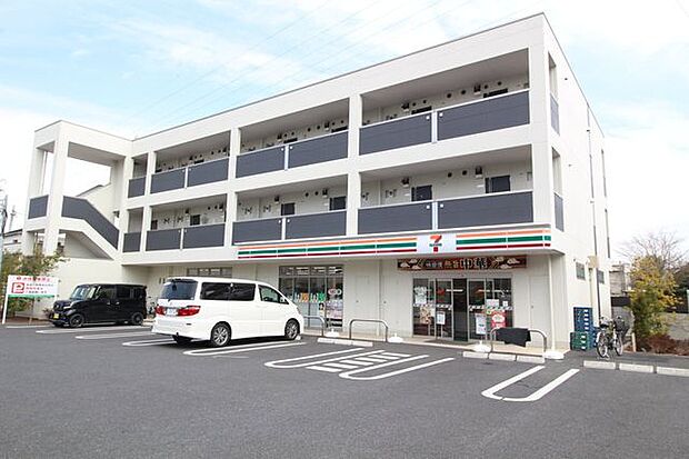 セブンイレブン足立興野2丁目店 390m