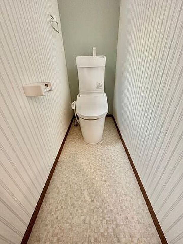 【温水洗浄便座】トイレは清潔に使用できます♪複数人が利用するご家族様向けです！