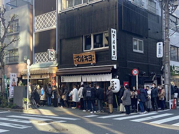 柳屋／連日大行列のたい焼き屋さん。大人気のお店がひしめており、お店には事欠かないエリアです！