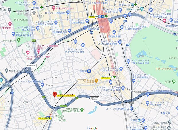 3駅2路線が利用可能なアクセス環境で、小田急線の参宮橋駅まで徒歩3分、同線の南新宿駅まで徒歩9分、JR山手線代々木駅まで徒歩10分