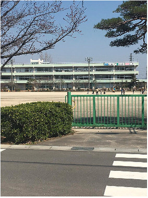 【小学校】加須市立不動岡小学校まで545ｍ