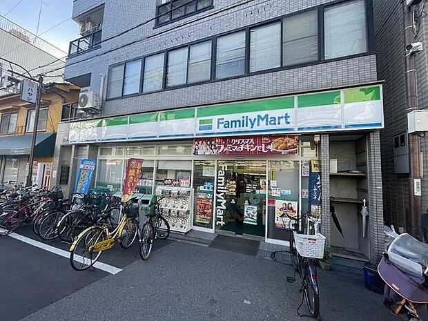 ファミリーマート 梅香三丁目店24時間営業 1010m