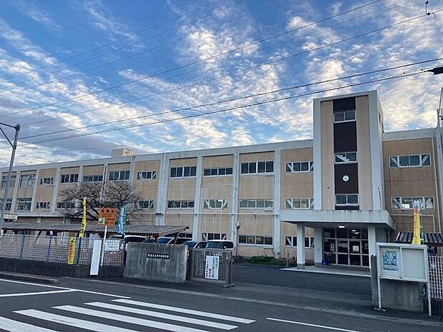 千代崎中学校 2030m