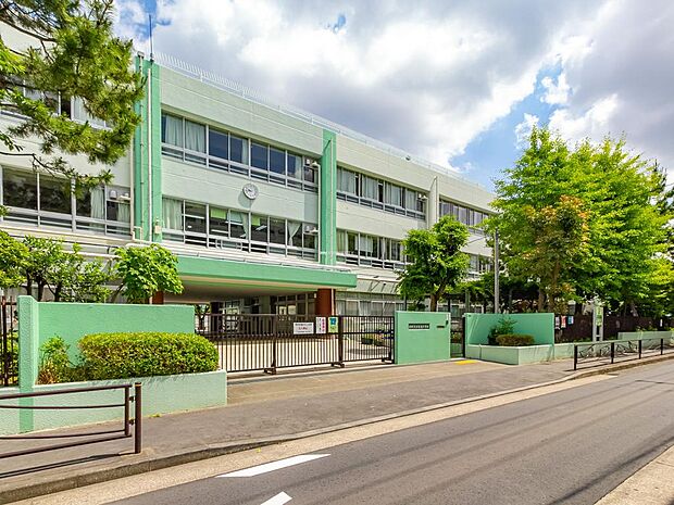 ■川崎市立今井小学校…徒歩5分