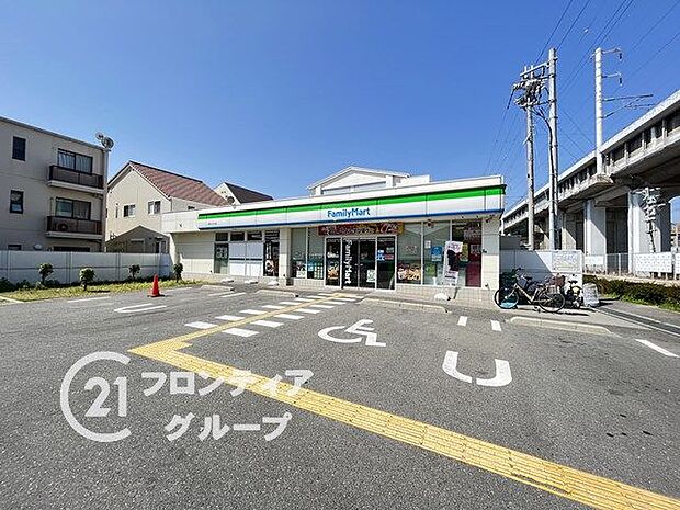 コンビニ ファミリーマート　西宮上大市店 260m