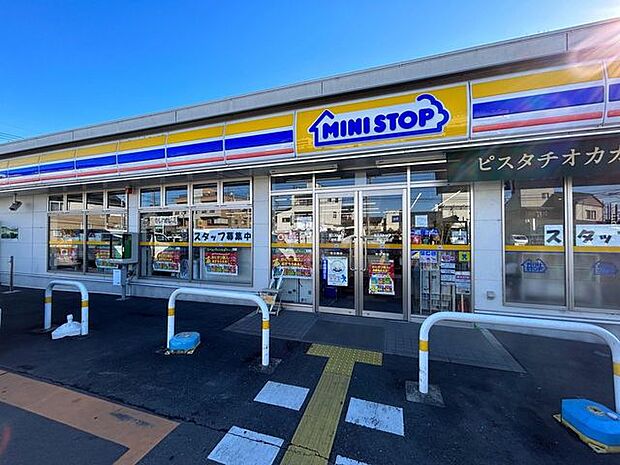 ミニストップ八潮柳之宮店 330m