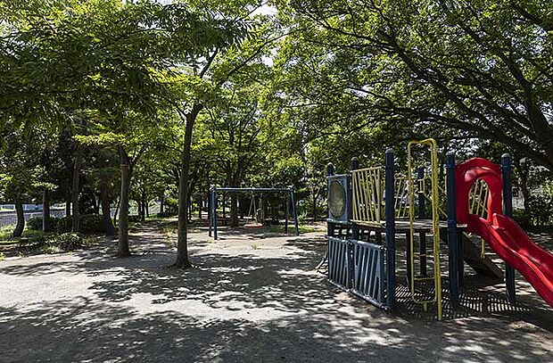 【公園】引地川緑地まで220ｍ