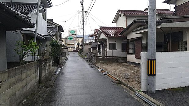 物件北側道路から