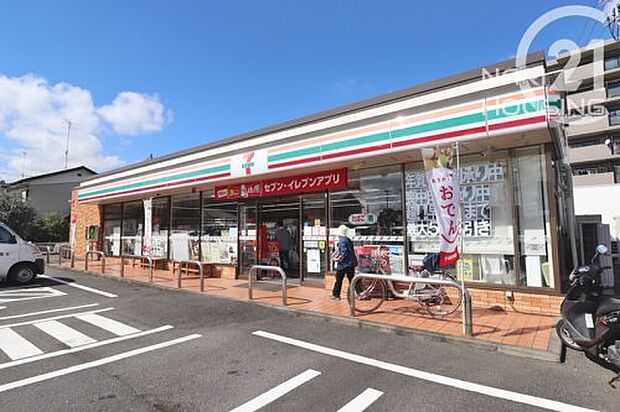 【コンビニエンスストア】セブンイレブン横田基地前店まで339ｍ