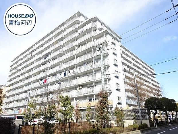 11階建ての最上階に位置する4LDK。2022年9月リノベーション完了予定です。南向きバルコニーから明るい光がたっぷり入るリビングは居心地のいい空間です。