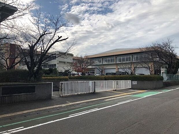 中央小学校 1200m